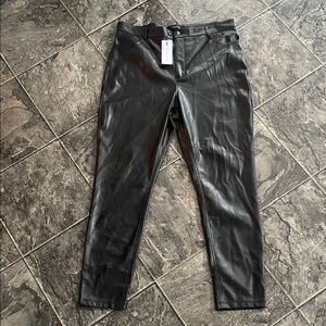 ⭐️NWT DYNAMITE ‘KATE’ Sleek Black Faux-Leather Straight/Skinny Pants Urban Mob